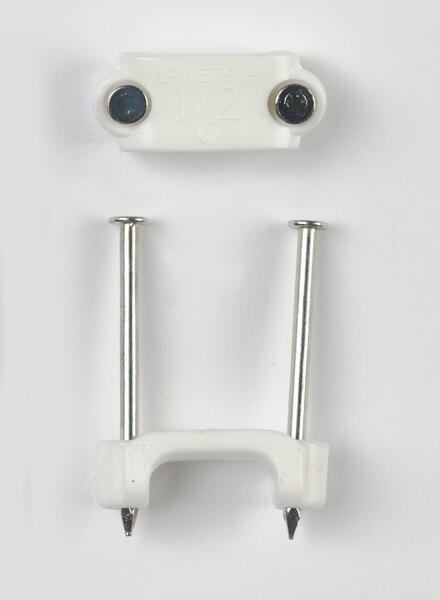 P1588J 1/2 PLASTIC INSULATED STAPLE